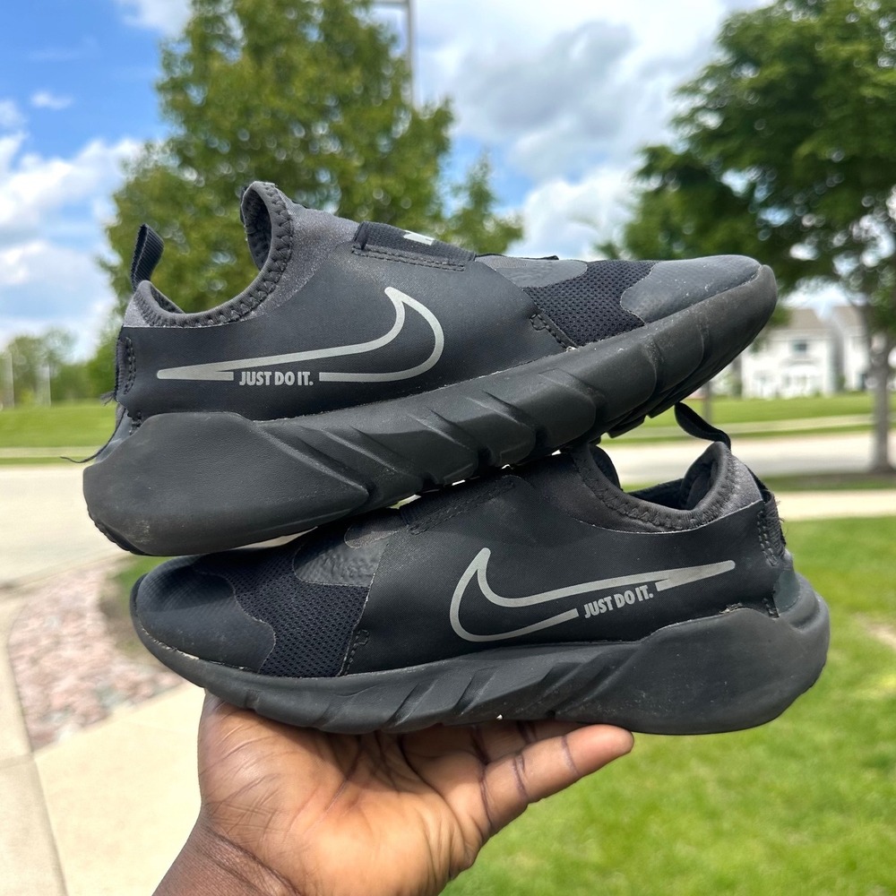 Nike Flex Runner 2 Big Kids' Road Running Shoes Size 4Y Black Sneakers - Picture 12 of 13